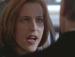 Scully enfrenta a Leamus