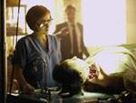 Scully analiza el cad�ver del mago