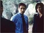 Mulder intercede cuando siente que Reyes est� presionando demasiado a Doggett