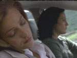 Reyes lleva a Scully en auto hasta Democrat Hot Springs