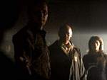 Skinner y Reyes observan mientras Doggett se enfrenta al Caballero que le rob� la memoria