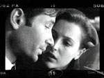 Mulder y Scully son seguidos por las c�maras en todo momento