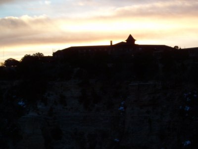 El sol comienza a aparecer.