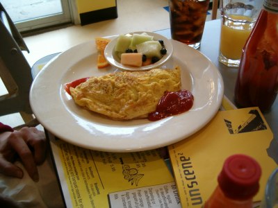 Tortilla mexicana ( con aguacates dentro).