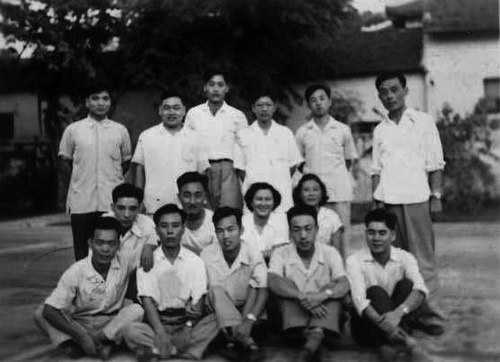 Lý Chấn Bân cùng với những người Việt Nam đồng môn Hoa Nam