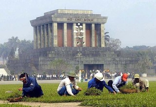 ac_hochiminh_mausoleum.jpg