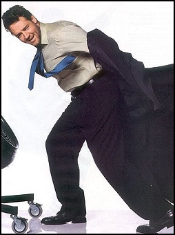 Russell Crowe gets a blow.