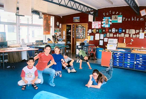 Yael Tal instructing gifted NZ kids