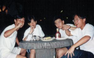 satay.jpg (10100 bytes)