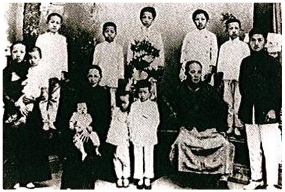 Yeo Hiap Seng originated from a small-scale proprietorship making soy sauce in Zhangzhou, Fujian Province, China, by founder Mr.Yeo Keng Lian.