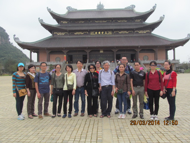 Câu lạc bộ Yoga Hà Nội du Xuân Giáp Ngọ 2014