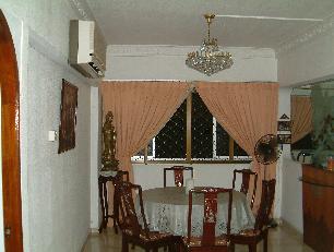 http://sg.geocities.com/yslc5830/1zp_328_2Dining.JPG