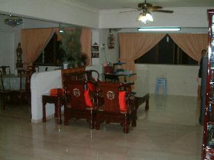 http://sg.geocities.com/yslc5830/1zp_328_7HallandDining.JPG