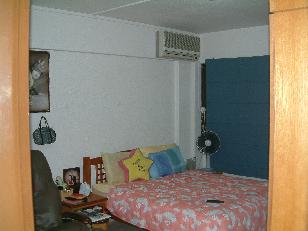 http://sg.geocities.com/yslc5830/1zp_328_8MasterBedRoom.JPG