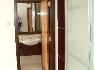 http://sg.geocities.com/yslc5830/1zp_casa_5mbrbath.JPG