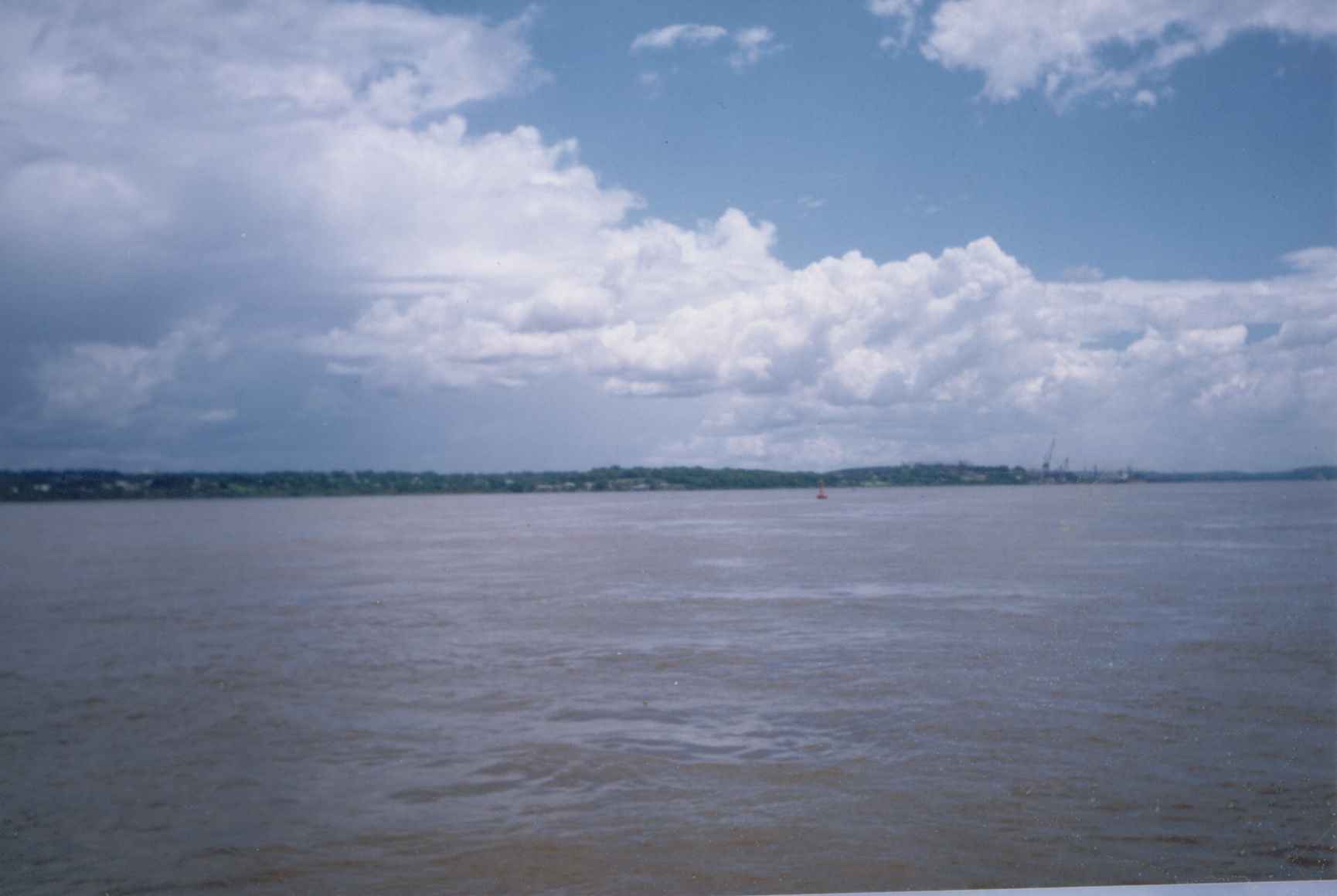 R�o Orinoco en medio de la Traves�a