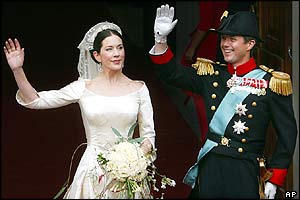 Frederik,Mary Elizabeth Donaldson,Copenhague,Trine Petersen,Amalienborg,Fredensborg,Letizia Ortiz,Mary Donaldson,Princesa ,Diario Accion de General Rodriguez, politica, actualidad, noticias e informacion, personalidades e instituciones, policiales, galerias de fotos; historia de General Rodriguez, sus origenes, edificios, estancias, habitos y costumbres, anecdotas, comercios e industrias, los fundadores, antiguas instituciones, fotos e imagenes; suplementos especiales: la crisis politica, economica y social de la Argentina, los acontecimientos de Diciembre de 2001, articulos y entrevistas; Emigracion: toda la informacion destinada a aquellos que desean emigrar, radicarse o estudiar en el exterior, visas, pasaportes, consejos, guias, informacion util, links; Trueque: novedades e informacion, links, estructura del trueque; el casamiento de Maxima Zorreguieta y el principe Guillermo Alejandro de Holanda; Guerra de Afganistan: galeria de imagenes e informacion sobre la primera guerra del siglo XXI; la guerra de Irak, Bagdad, Georges W. Bush, Saddam Husseim, el atentado a las torres Gemelas de Nueva York, las twin towers, el 11-s, y descripcion del hecho que conmovio al mundo; Empleo: consultoras, clasificados, agencias de empleo, consejos e informacion util, curriculum vitae, como confeccionarlos, noticias de actualidad; 
Los numeros de la crisis: Las consecuencias de la crisis politica, economica y social; estadisticas, pobreza, desnutricion, salud y asistencia; noticias regionales y provinciales, columnas y editoriales; informacion para negocios: pymes, links, empresas y negocios; Agenda Cultural con toda la informacion de cursos, universidades, talleres, escuelas y oportunidades, exposiciones de arte de la region; buscadores en Internet, Enlaces: links a los mejores sitios de educacion, cultura, arte, biografias, politica, interes general, web, Links del Diario Accion: RMS Titanic, su historia, su tragico viaje inaugural; historias, testimonios, documentos y articulos sobre el naufragio; links y sitios sobre el tema; la pelicula de Cameron, fotos e imagenes; suplementos especiales, Historia Argentina y de General Rodriguez, la llegada de la democracia en General Rodriguez, la asuncion de Juan Lumbreras como intendente en 1983, galeria de imagenes, sus palabras y los actos, su gabinete, festejos de la comunidad. Fundacion del pueblo de General Rodriguez, sus instituciones y personalidades relevantes, arquitectura y edificios, comercios e industrias, sus comienzos, estancias, inmigraciones italianas, espa&ntilde;olas, vascas e irlandesas, anecdotas y efemerides, sus hombres ilustres, el Hospital Vicente Lopez y Planes, su fundacion por las Damas de Beneficencia, el hundimiento del crucero General Belgrano, testimonios de ex combatientes y tripulantes, su comandante Hector Elias Bonzo, fotos e imagenes, recuerdos y homenajes, historia de la familia Bonzo de General Rodriguez, entrevistas y articulos periodisticos. La guerra de Malvinas en el Atlantico Sur, el conflicto belico con Gran Breta&ntilde;a de 1982, politicos relevantes, Benjamin Paez y Trueba, fotos antiguas de familias fundadoras, galerias de imagenes de pobladores, recorrida virtual por el antiguo General Rodriguez, el paso de la Infanta en 1910, historia de La Serenisima, la familia Mastellone, La Choza, Bernardo de Irigoyen, peronismo y radicalismo y muchisimo mas