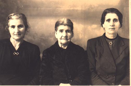 Maria, Cecilia and Constanca (29k)