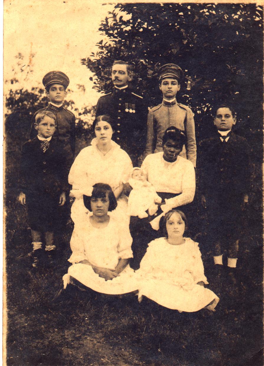 Joaquim's family (74k)