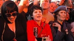Richey & Sean in the front row at IOW (!!)
