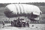 Franzsischer Fesselballon vor Verdun, 1917