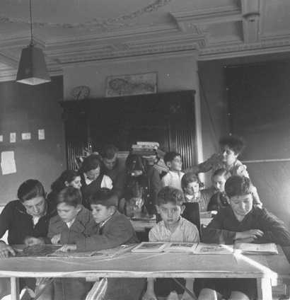 Bst03_100.jpg (27911 bytes)