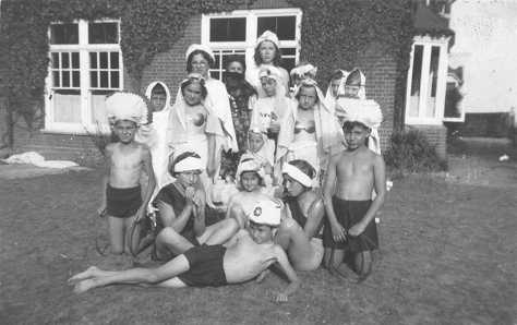 Bst13_100.jpg (26537 bytes)