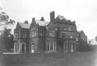 Den02_050.jpg (14724 bytes)