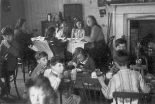 Den11_050.jpg (16911 bytes)