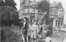 Den16_050.jpg (13737 bytes)