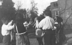 Den20_025.jpg (12232 bytes)