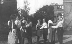 Den21_025.jpg (12328 bytes)