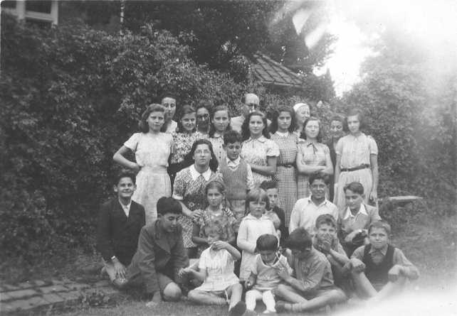 Lan01_100.jpg (41508 bytes)