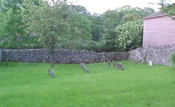 airton_hostel_outside_2.jpg (40096 bytes)