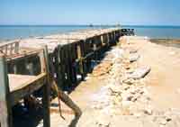 EL MUELLE EN RECONSTRUCCI�N, DE CERCA