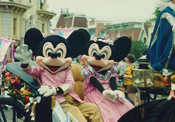 Mickey in Snow White Parade