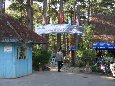 entrance of datanla falls