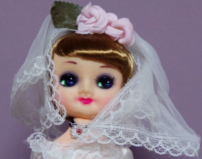 1970's Bride Doll with Blue Hair and Veil - wide 5