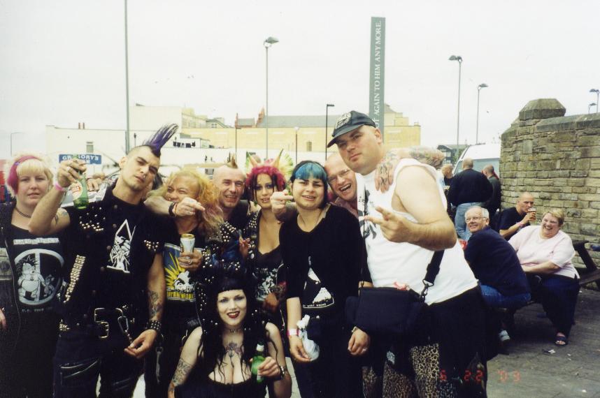 more friends from LA meeting up in England.....