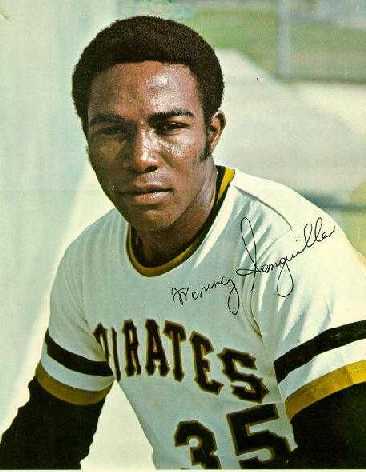 mannysangui01.jpg (33401 bytes)