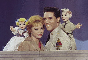 Elvis sings Wooden Heart