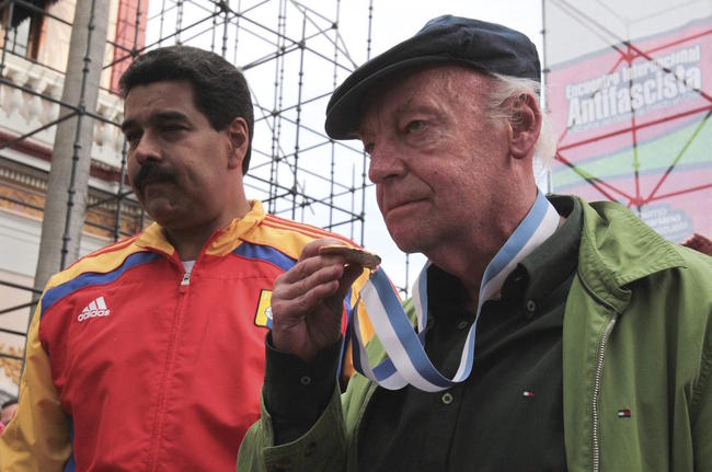 Dos de los autores m�s importantes en la �ltima mitad del siglo XXI fallecieron casi al mismo tiempo lo cual da oportunidad de repasar la influencia de sus obras, que no siempre fue la mejor, en especial por haber modificado la verdad a su muy personal parece