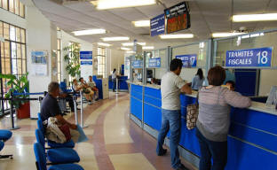 El muro sigue sin construirse pero el paquete fiscal de Donald Trump aprobado recientemente por el Senado tiene el potencial de golpear a M�xico y a quitarle competitividad. Pero despreoc�pense: A nuestros inteligentes legisladores, para variar, todo el asunto los ha tomado desprevenidos