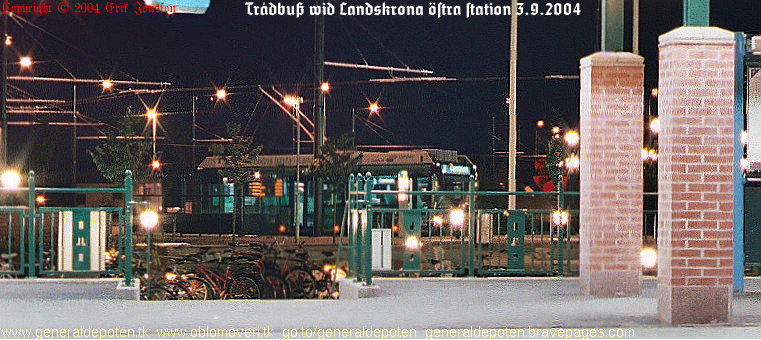 bild p&aring; tr&aring;dbuss vid Landskrona &ouml;stra station 3.9.2004