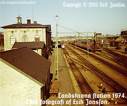 bild av Landskrona j&auml;rnv&auml;gsstation med X9-t&aring;g p&aring; sp&aring;r 1 &aring;r 1974.