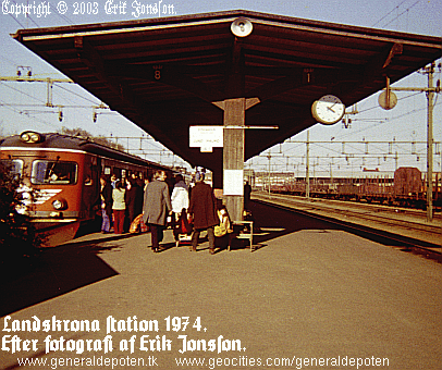 bild av Landskrona j&auml;rnv&auml;gsstation &aring;r 1974 med nyss ankommet X9-t&aring;g (man&ouml;vervagnen fr&auml;mst) p&aring; sp&aring;r 8.