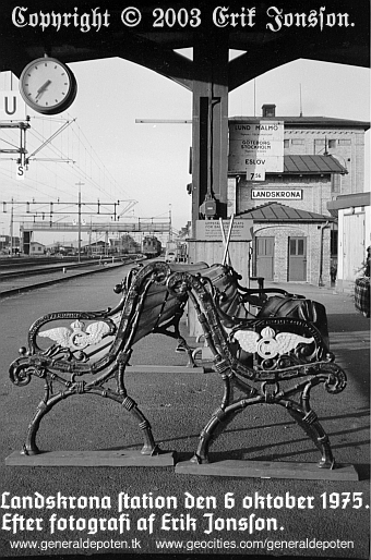 bild av b&auml;nkar med Statens J&auml;rnv&auml;gars emblem p&aring; Landskrona j&auml;rnv&auml;gsstation den 6 oktober 1975.