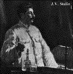 bild av J.V. Stalin. Om man klickar p&aring; denna svartvita rasterbild, f&aring;r man se en bild med flera gr&aring;toner och fler detaljer.
