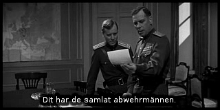 Dit har de samlat abwehrm&auml;nnen. Bild ur Azarovs spelfilm &raquo;Strid efter seger&laquo; .