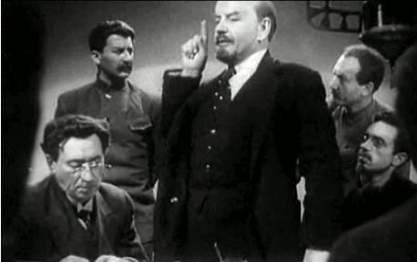 Bilder ur filmerna Lenin i oktober och Röda klockor 2